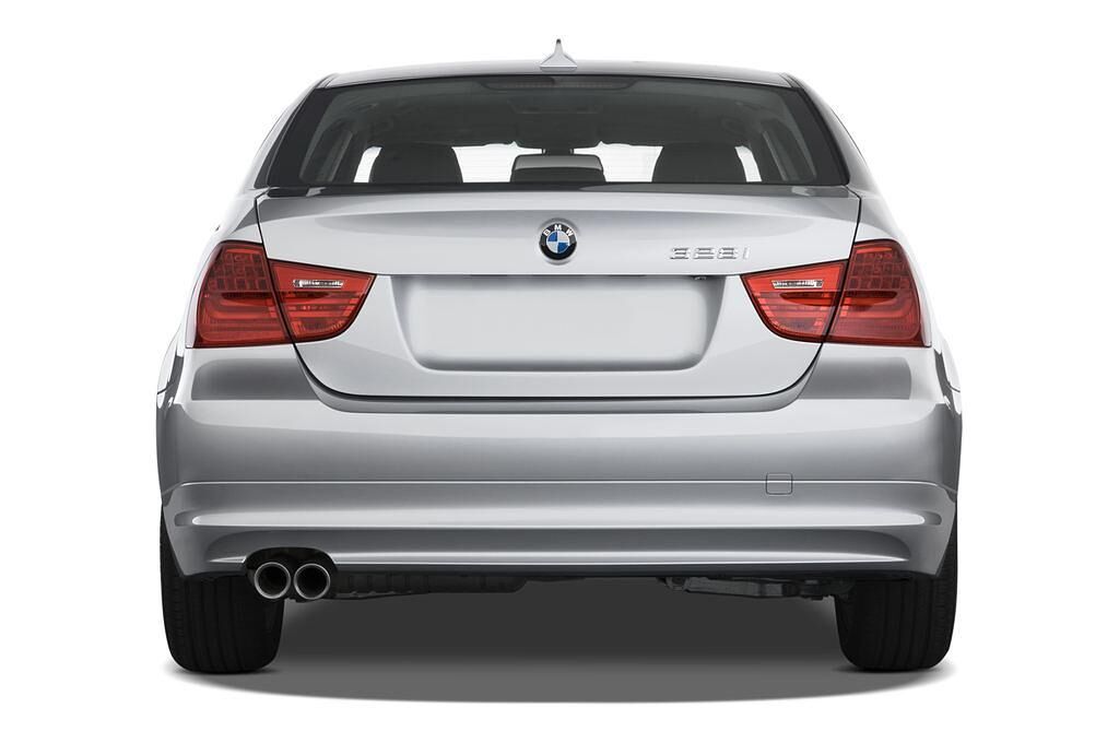 BMW 3 Series (Baujahr 2010) 325i 4 Türen Heckansicht