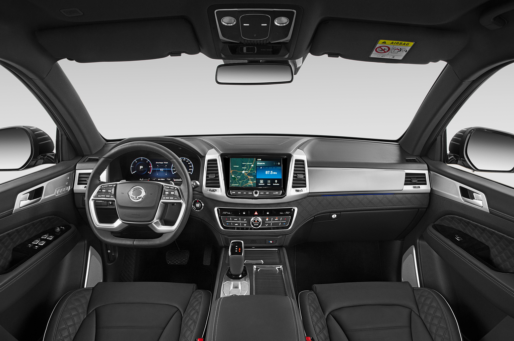 Ssangyong Rexton (Baujahr 2021) Sapphire 5 Türen Cockpit und Innenraum