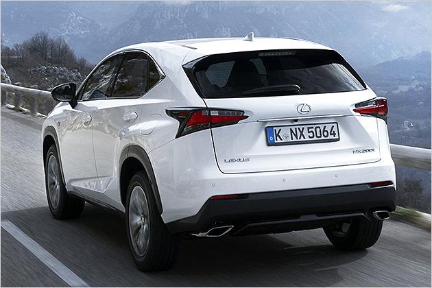 Der NX 200t wird mit Front- und Allradantrieb angeboten, den gefahrenen F Sport (Bild) gibt es nur als Allradler