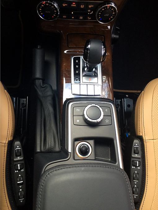 Die Mittelkonsole des Mercedes G 500