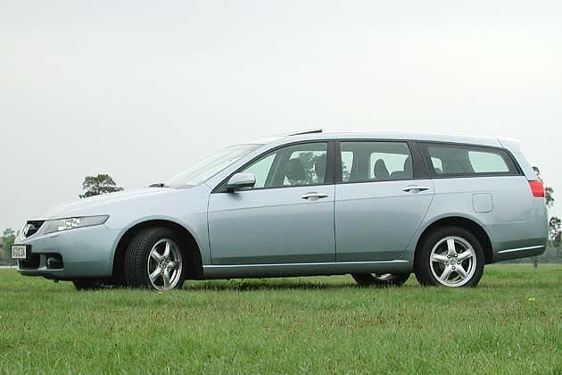 Zeigt Größe: der 4,75 Meter lange Honda Accord Tourer