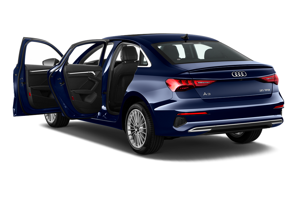 Audi A3 (Baujahr 2023) Advanced 4 Türen Tür geöffnet
