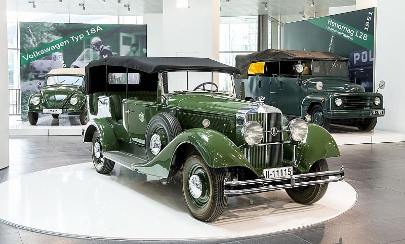 Der Horch 400 Polizei Mannschaftswagen ist das älteste Exponat. Baujahr: 1930.