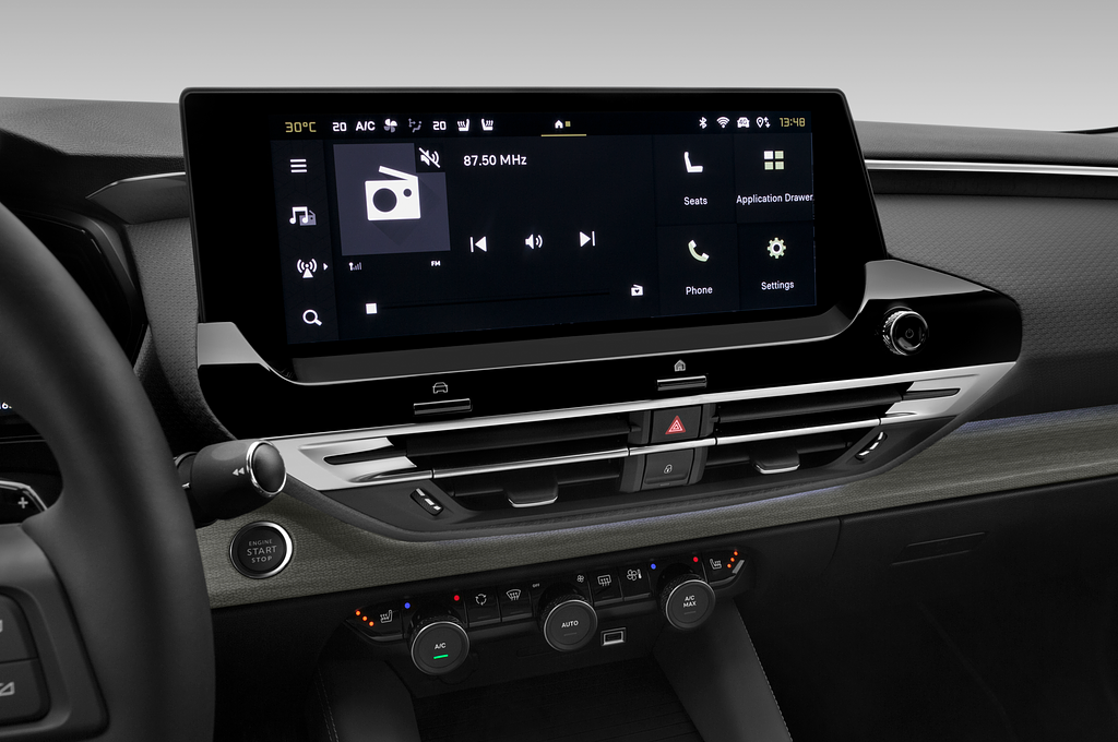 Citroen C5 X Hybride rechargeable (Baujahr 2023) Max 5 Türen Radio und Infotainmentsystem