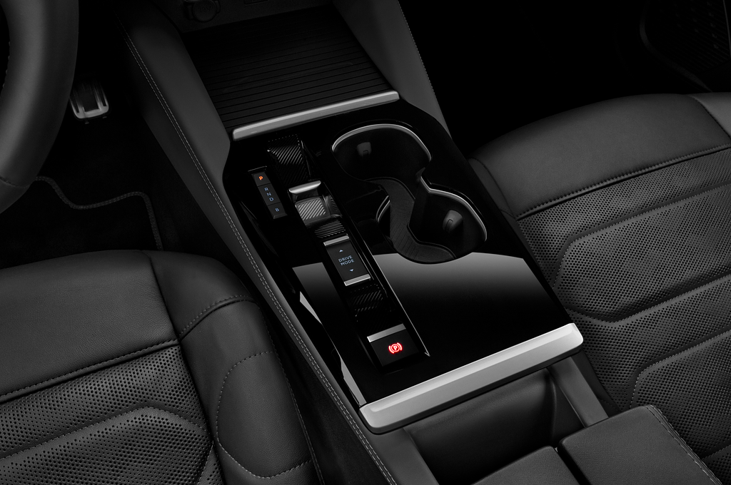 Citroen C5 X Hybride rechargeable (Baujahr 2023) Max 5 Türen Schalthebel