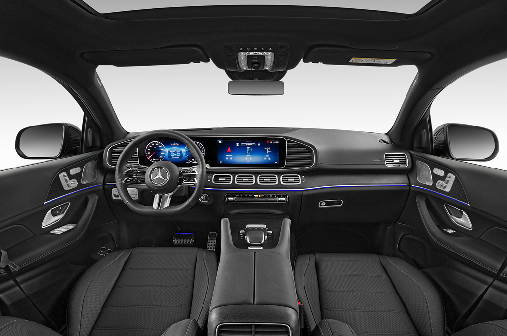 Mercedes GLE Coupe PHEV (Baujahr 2023) 400e AMG Line 5 Türen Cockpit und Innenraum