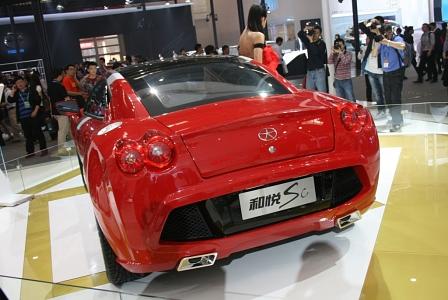 Unter der Haube des JAC SC Coupes toben sich nur 162 Pferdestärken aus