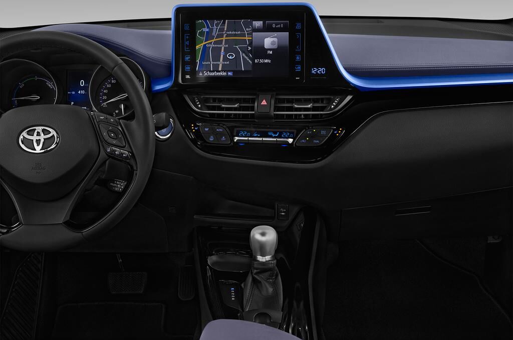 Toyota C-HR (Baujahr 2018) Team Deutschland 5 Türen Mittelkonsole