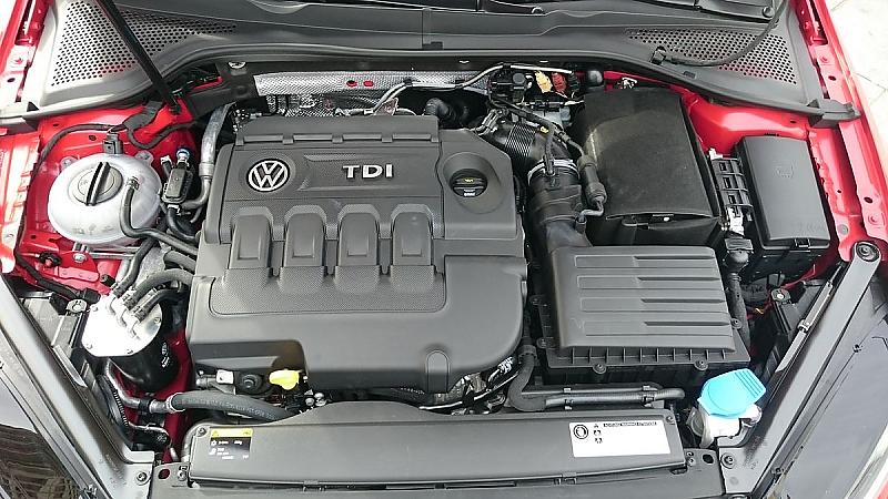 Der 2,0 Liter große Dieselmotor des VW Golf Alltrack.