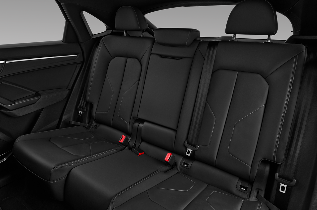 Audi Q3 Sportback (Baujahr 2023) S Line 5 Türen Rücksitze