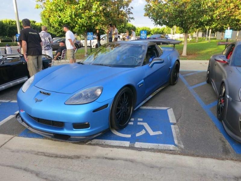 Nur eine so scharfe Corvette Z06 darf ausnahmsweise dort parken.