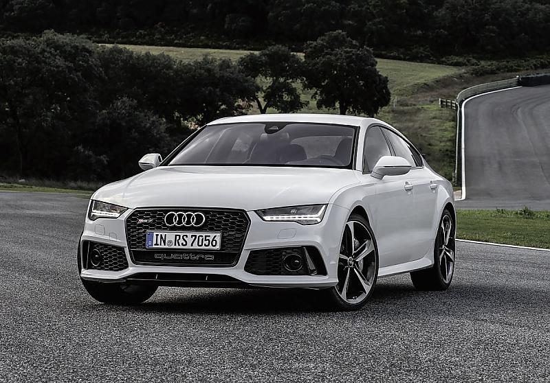 Audi RS7 - sieht schon im Stand kraftvoll aus
