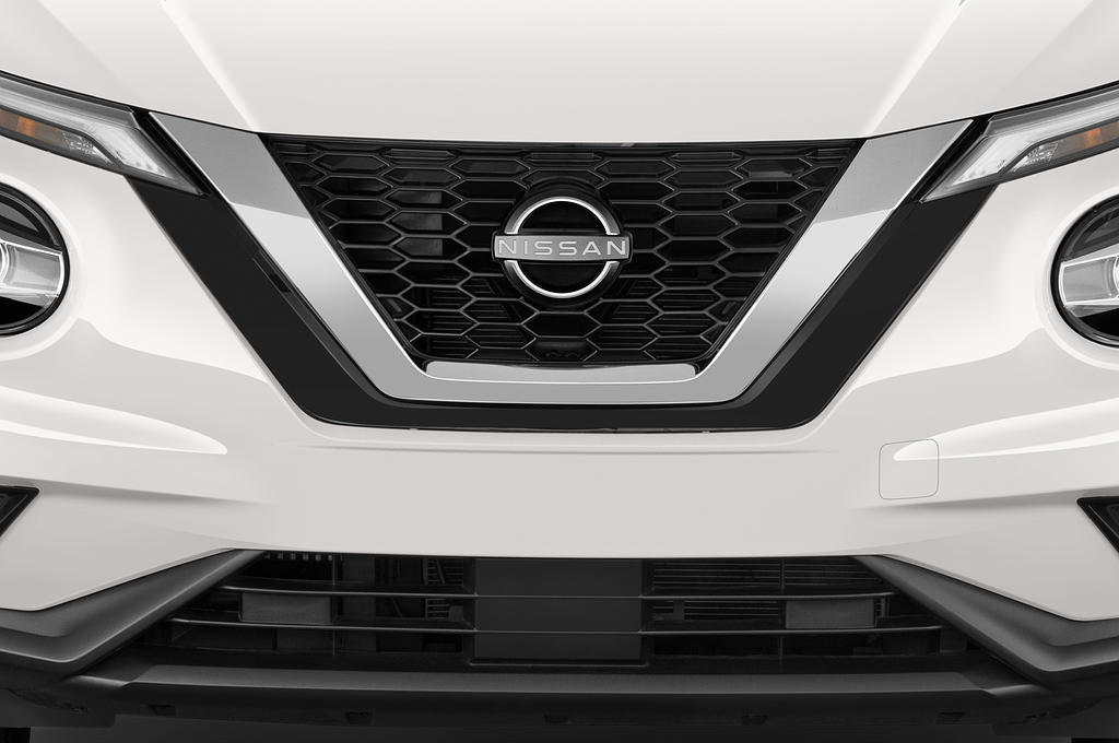 Nissan Juke (Baujahr 2023) Acenta 5 Türen Kühlergrill und Scheinwerfer