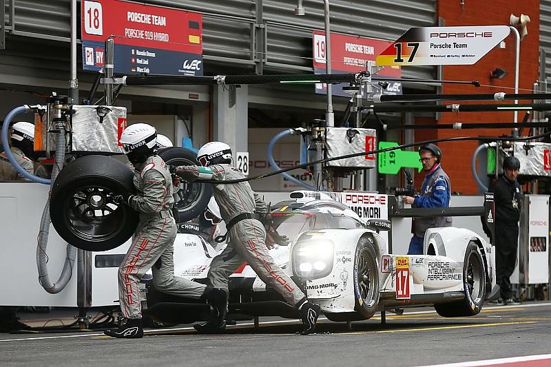 Porsche Boxenstopp beim Sechs Stunden Rennen in Spa Francorchamps