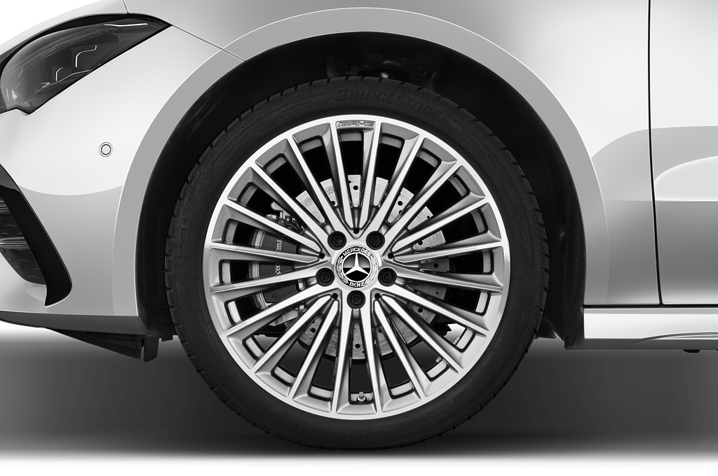 Mercedes CLA Coupe (Baujahr 2024) 250 e AMG Line 4 Türen Reifen und Felge