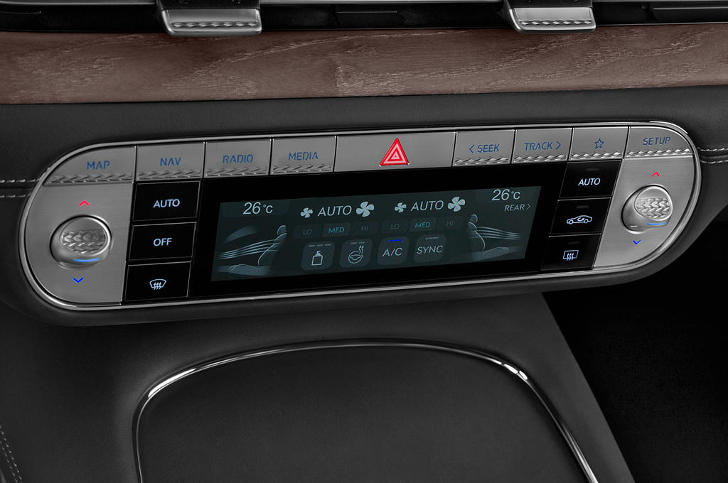 Genesis G90 (Baujahr 2023) Base 5 Türen Temperatur und Klimaanlage