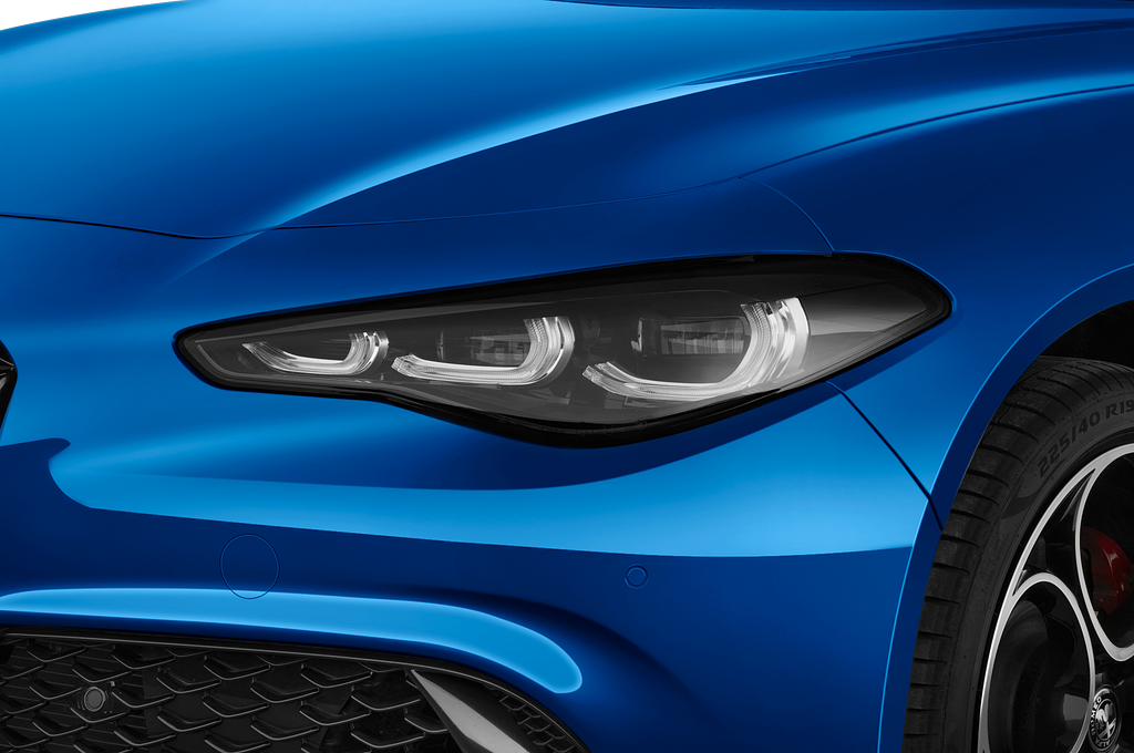 Alfa Romeo Giulia (Baujahr 2023) Veloce 4 Türen Scheinwerfer