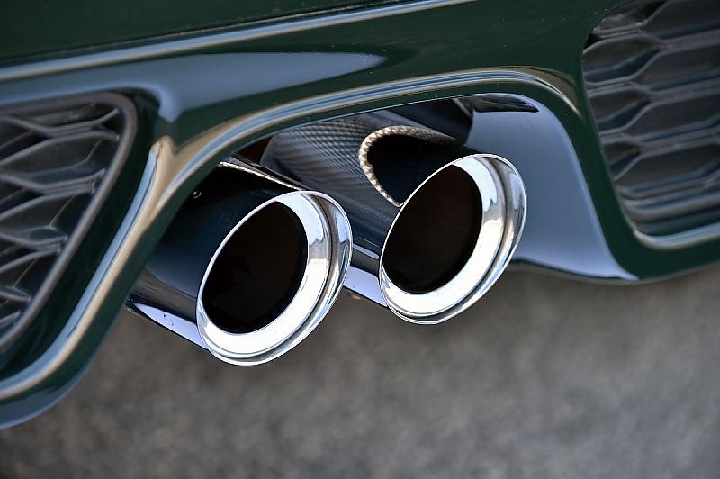 Schicke Auspuffanlage des Mini John Cooper Works.
