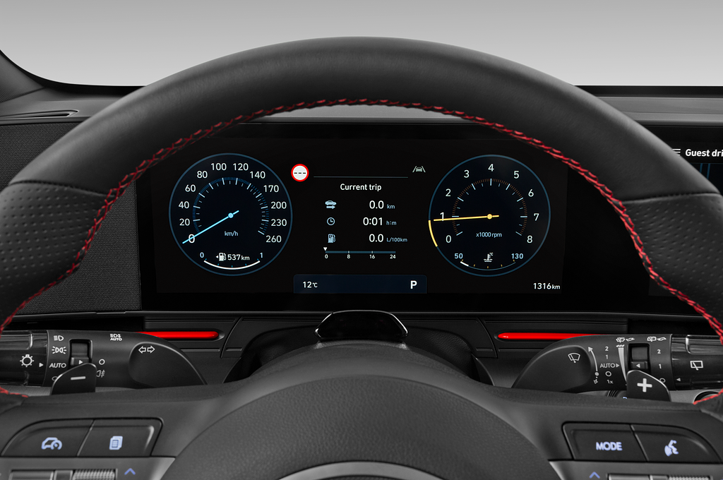 Hyundai Kona (Baujahr 2024) N-Line 5 Türen Tacho und Fahrerinstrumente
