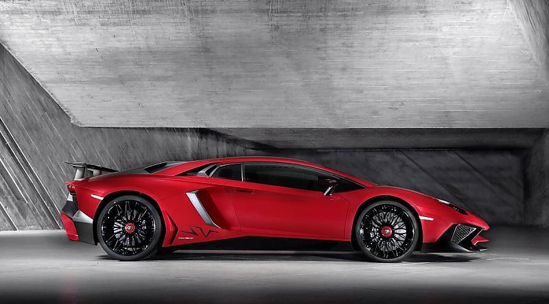 Lamborghini Aventador LP 750-4 SV