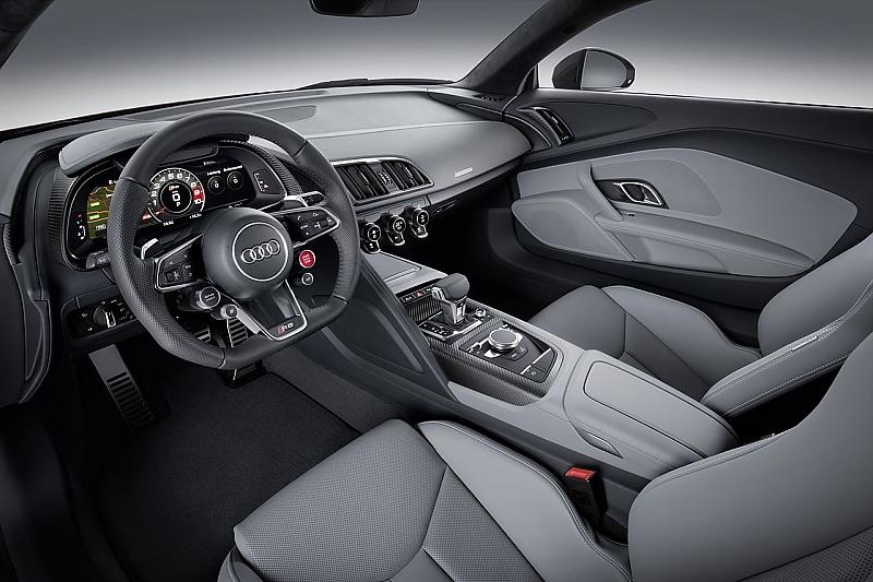 Im neuen Audi R8 sitzt man tiefer als bisher