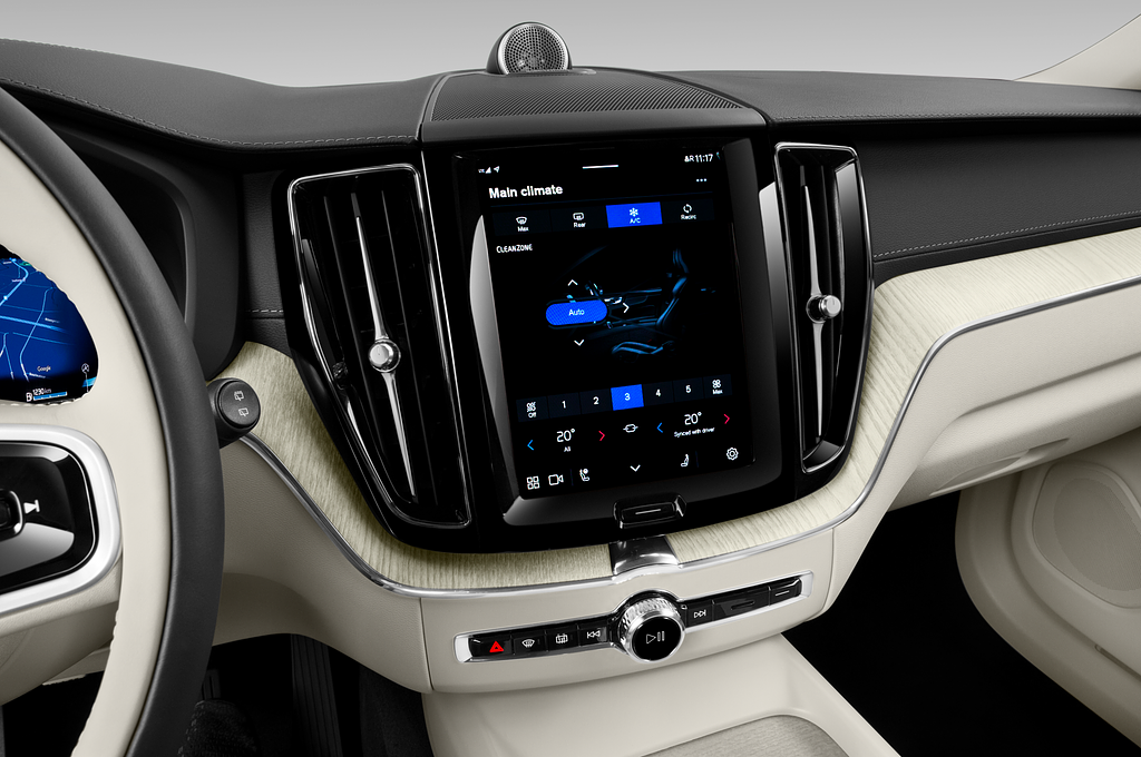 Volvo XC60 Recharge (Baujahr 2022) Inscription 5 Türen Temperatur und Klimaanlage