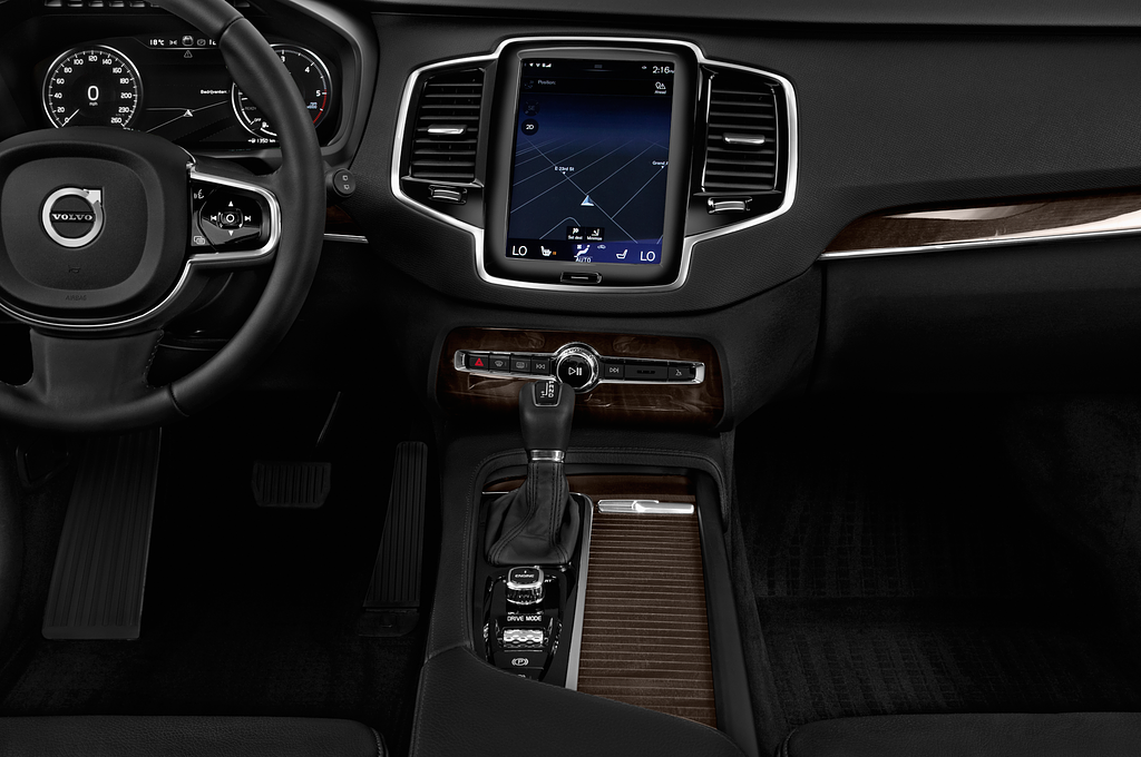 Volvo XC90 (Baujahr 2020) Momentum 5 Türen Mittelkonsole