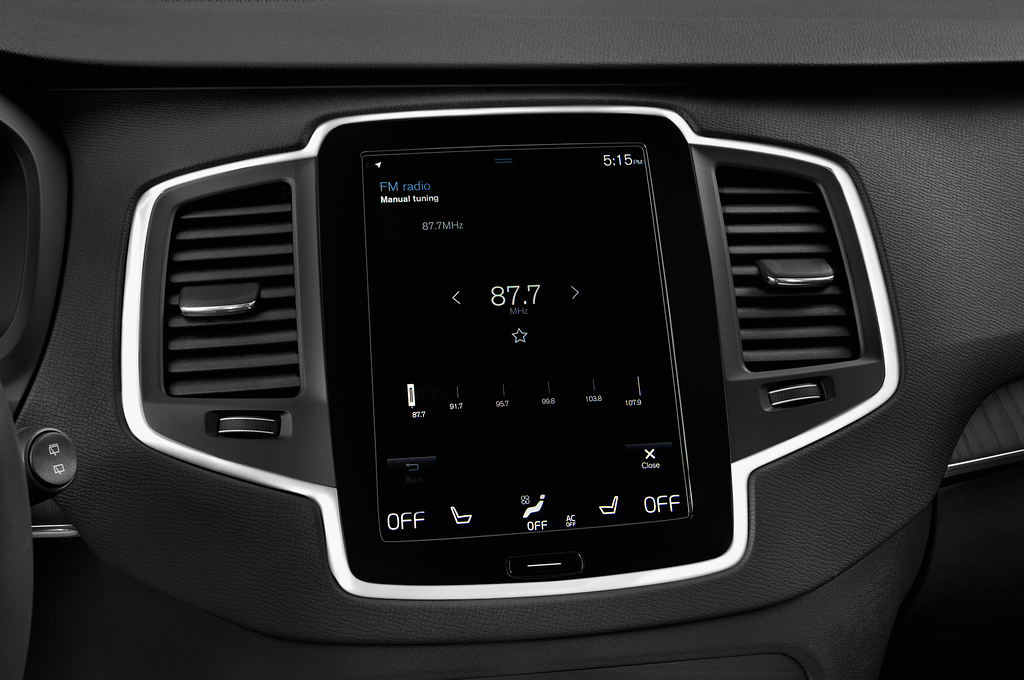 Volvo XC90 (Baujahr 2020) Momentum 5 Türen Radio und Infotainmentsystem