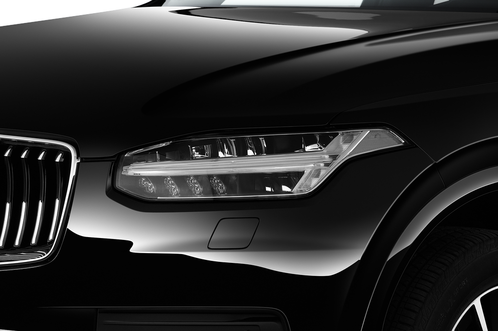 Volvo XC90 (Baujahr 2020) Momentum 5 Türen Scheinwerfer