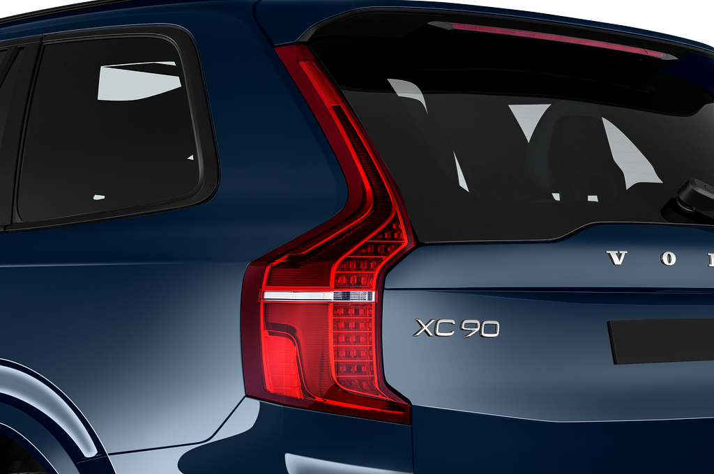 Volvo XC90 Recharge (Baujahr 2022) Ultimate Chrome 5 Türen Rücklicht