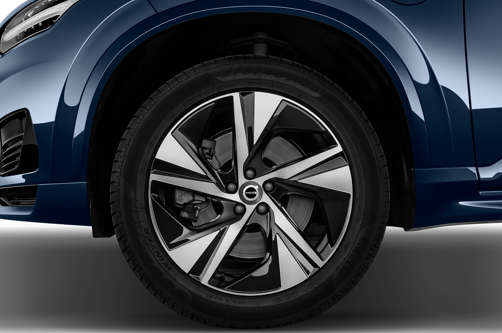 Volvo XC90 Recharge (Baujahr 2022) Ultimate Chrome 5 Türen Reifen und Felge