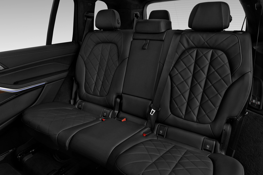 BMW X7 (Baujahr 2023) M Sportpaket 5 Türen Rücksitze