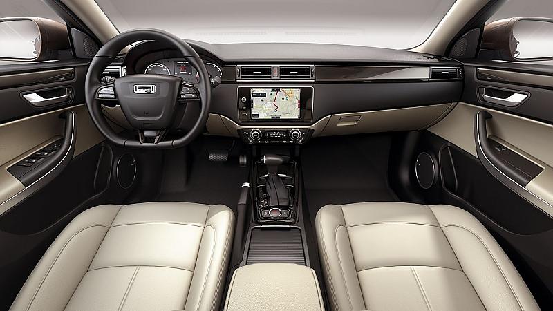 Der Innenraum der Qoros 3 Limousine