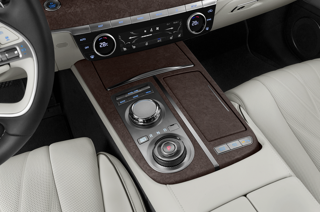 Genesis Electrified G80 (Baujahr 2023) Luxury 4 Türen Schalthebel