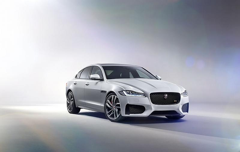 Der Jaguar XF feiert auf der New Yorker Autoshow Premiere