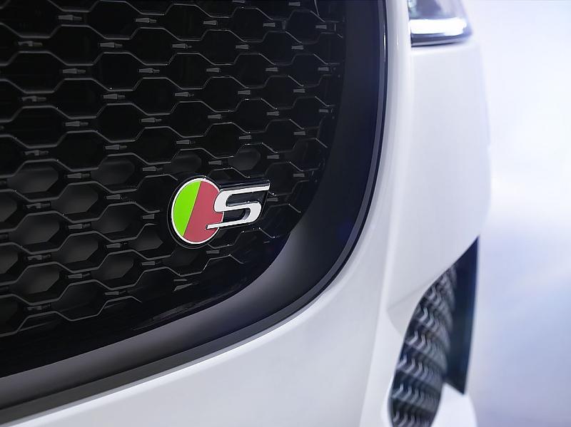 Jaguar XF 2015