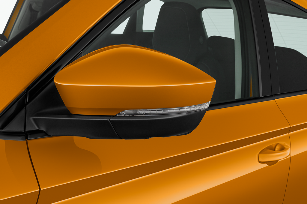 Skoda Karoq (Baujahr 2023) Selection 5 Türen Außenspiegel