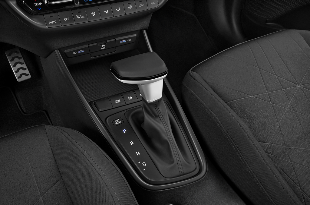 Hyundai Bayon (Baujahr 2023) Trend 5 Türen Schalthebel