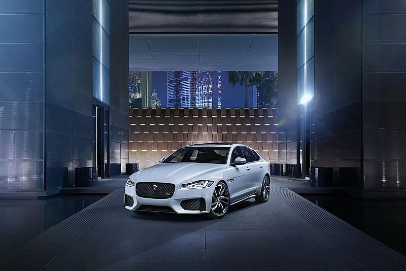 Jaguar XF (104)