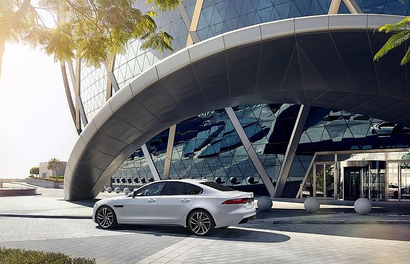 Jaguar XF (103)