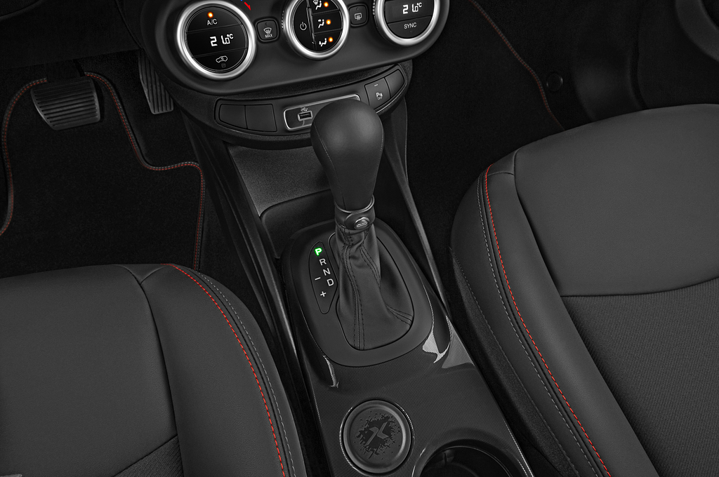 FIAT 500X Hybrid (Baujahr 2023) Sport 5 Türen Schalthebel