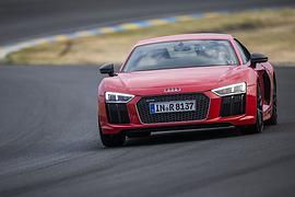 Audi R8 in Le Mans - Artgerechte Haltung