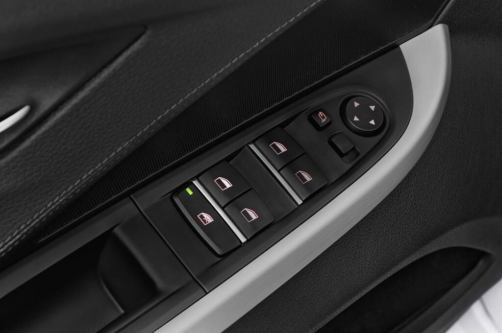 BMW 6 Series (Baujahr 2013) 640i 4 Türen Bedienungselemente Tür