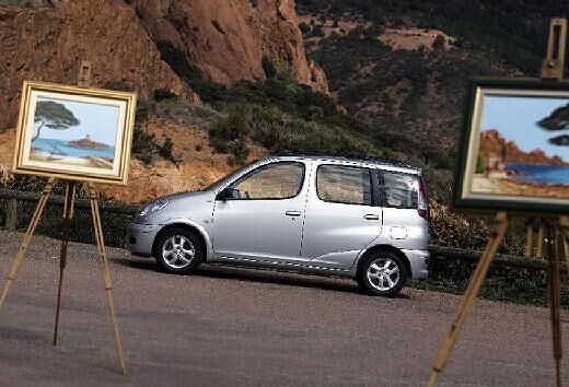 TOYOTA Yaris (1999 - 2006) Yaris Verso 1