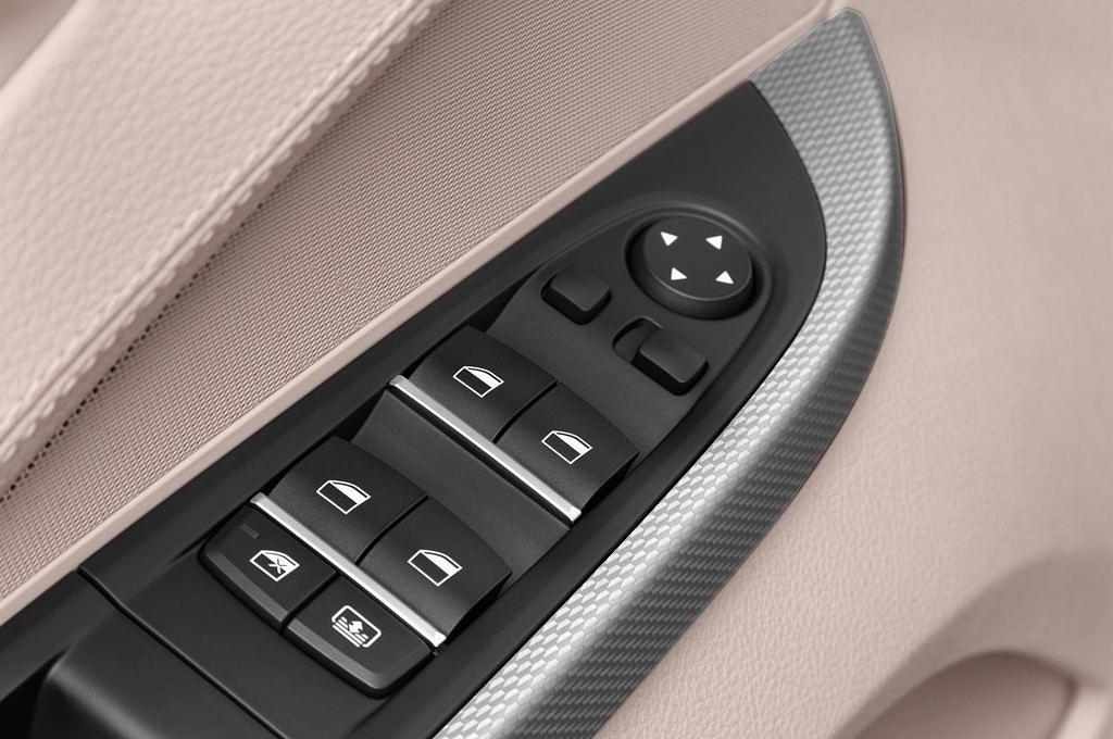 BMW 6 Series (Baujahr 2016) - 4 Türen Bedienungselemente Tür