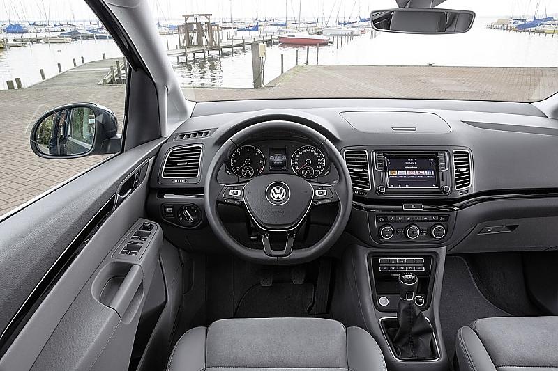 Das Cockpit des neuen VW Sharan.