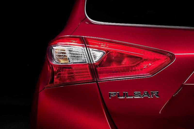 Die Rücklichter des Nissan Pulsar 1.6 DIG-T 190