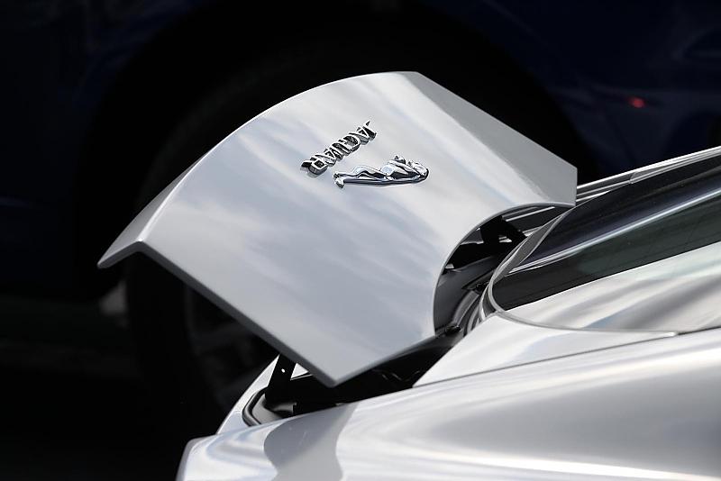 Der Heckflügel des Jaguar F-Type AWD sorgt für besseren Anpressdruck