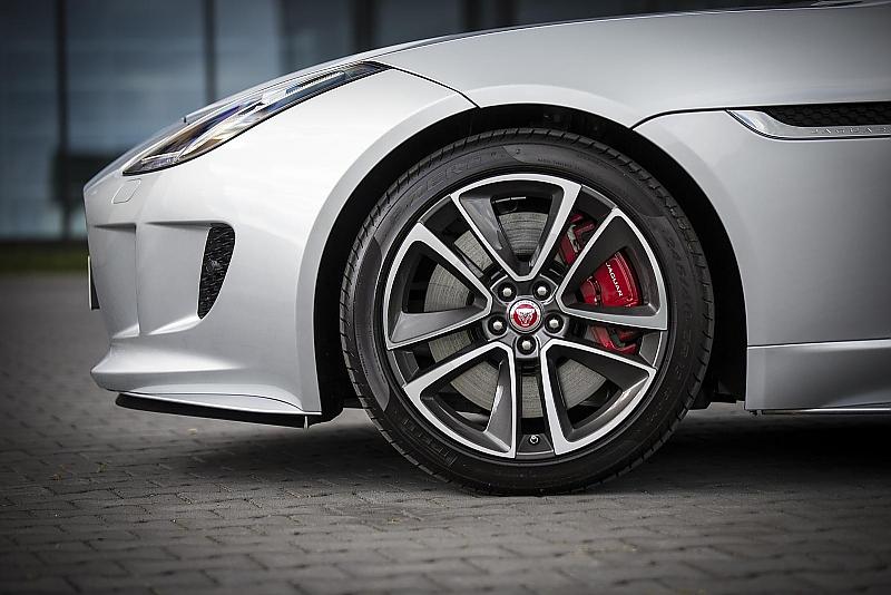 Jaguar F-Type AWD