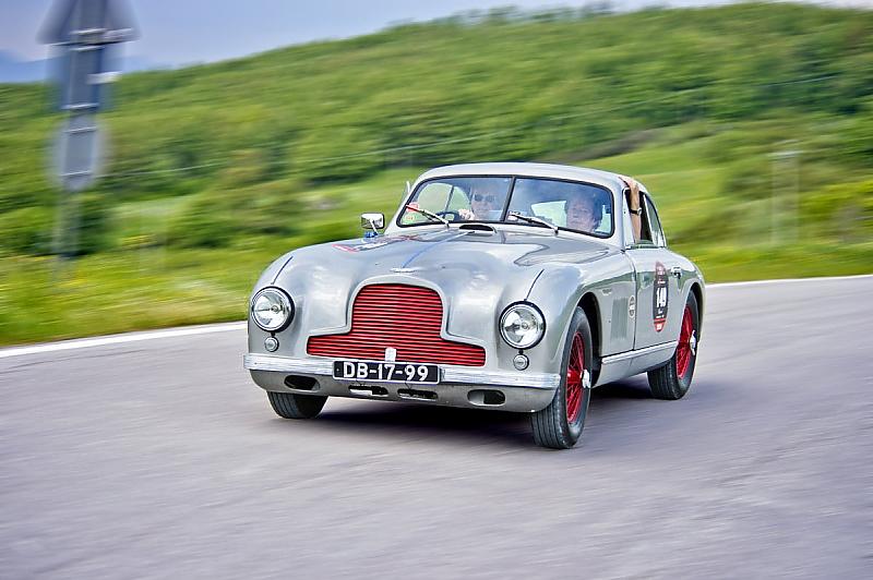 Aston Martin DB2 auf der Mille Miglia